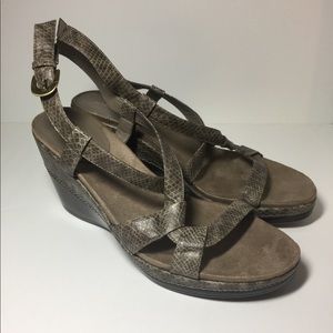 ☀️Aerosoles strappy sandals,  size 9M, neutral